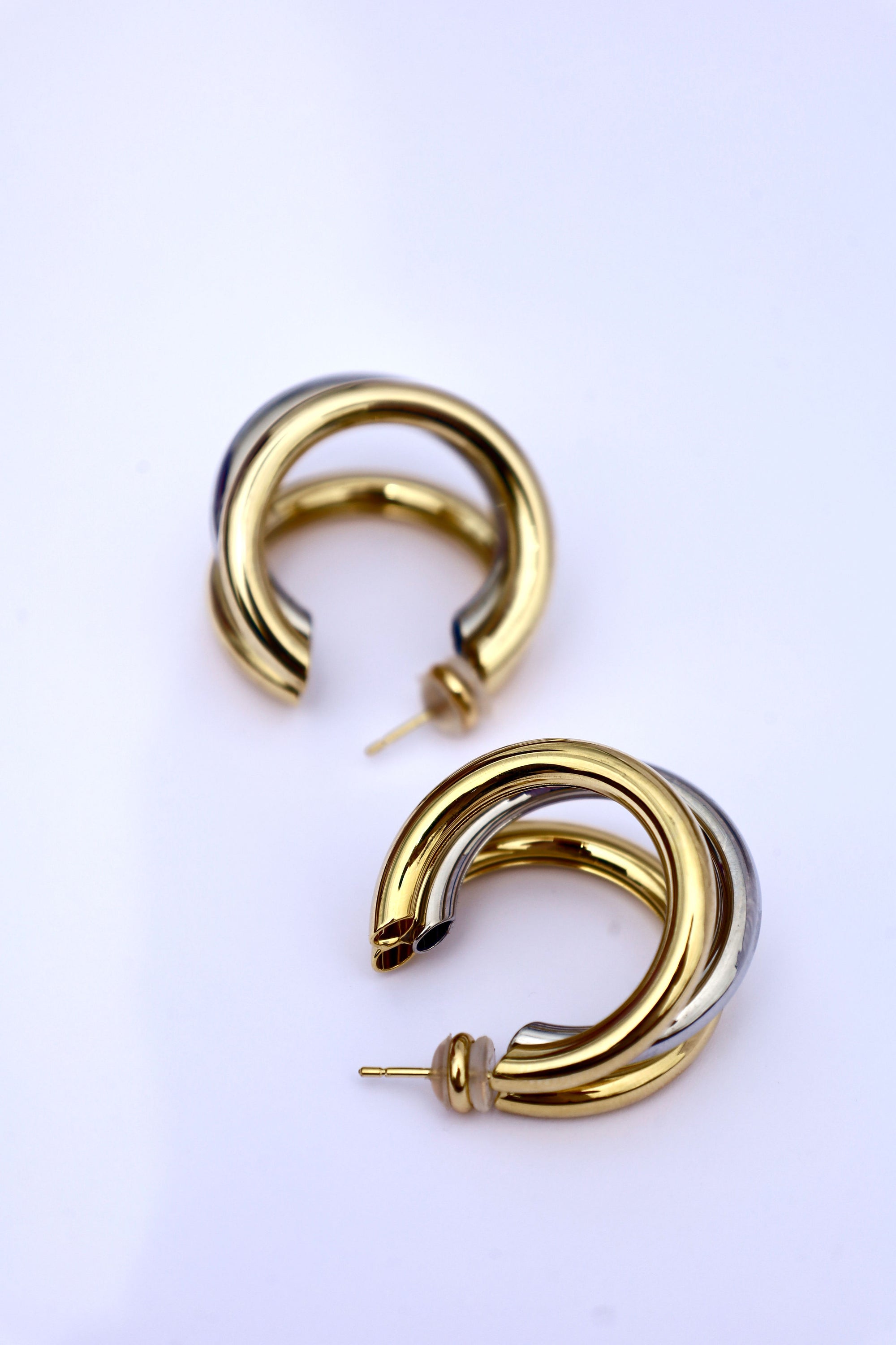 The Duality Hoops