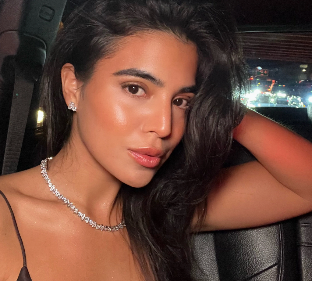 The Rendezvous Pour Necklace